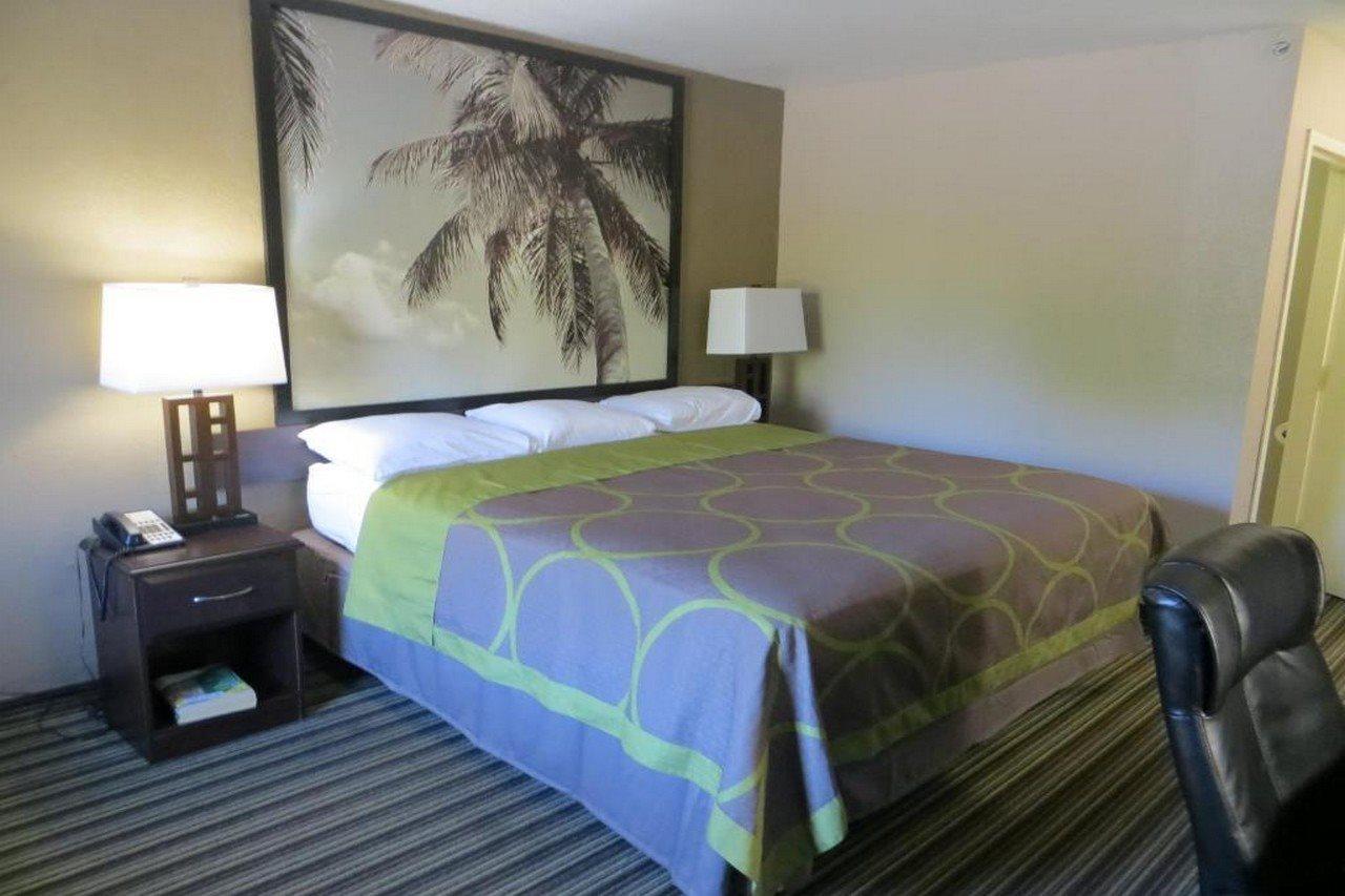 Super 8 By Wyndham Fort Myers Eksteriør billede