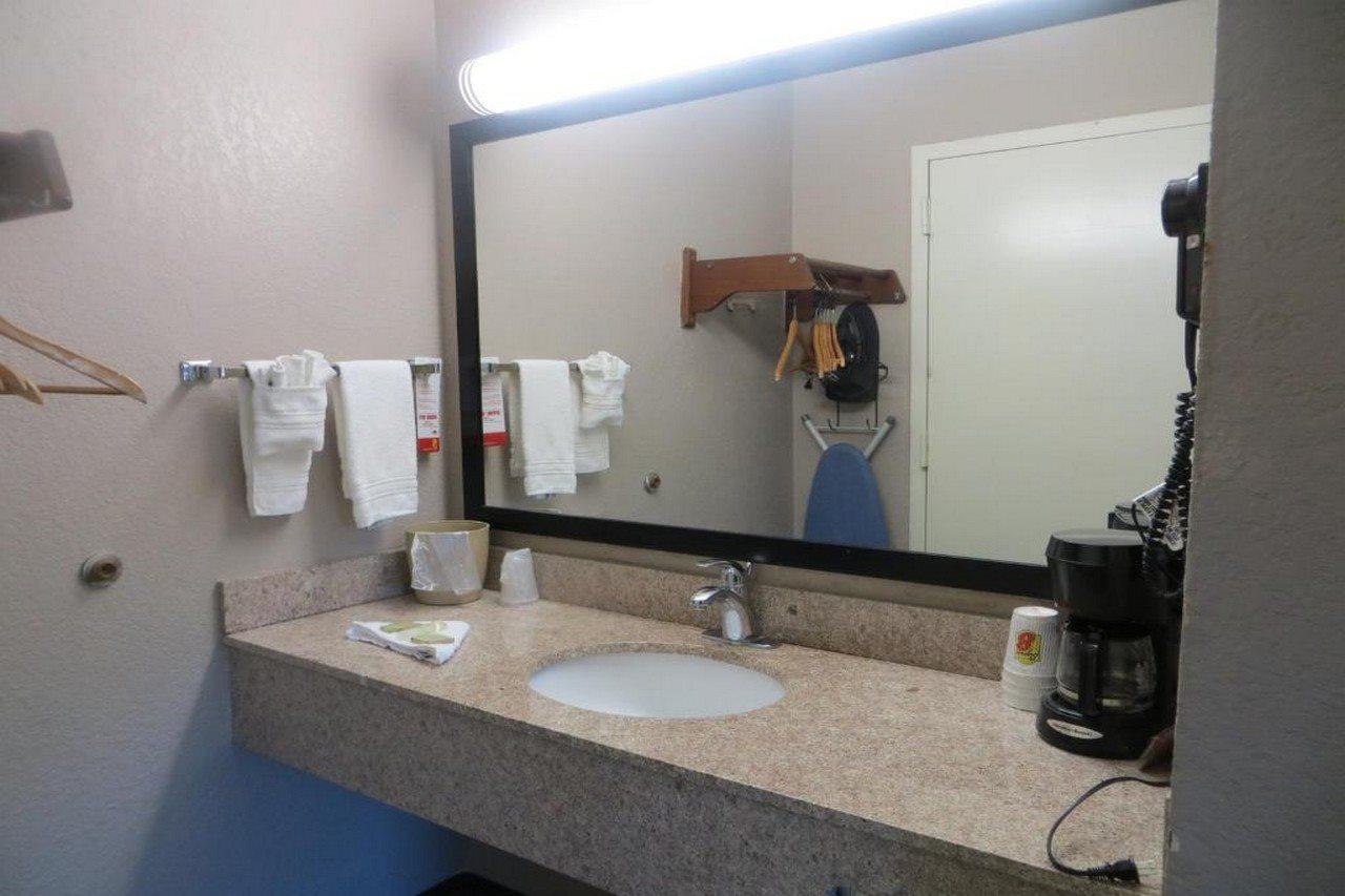 Super 8 By Wyndham Fort Myers Eksteriør billede